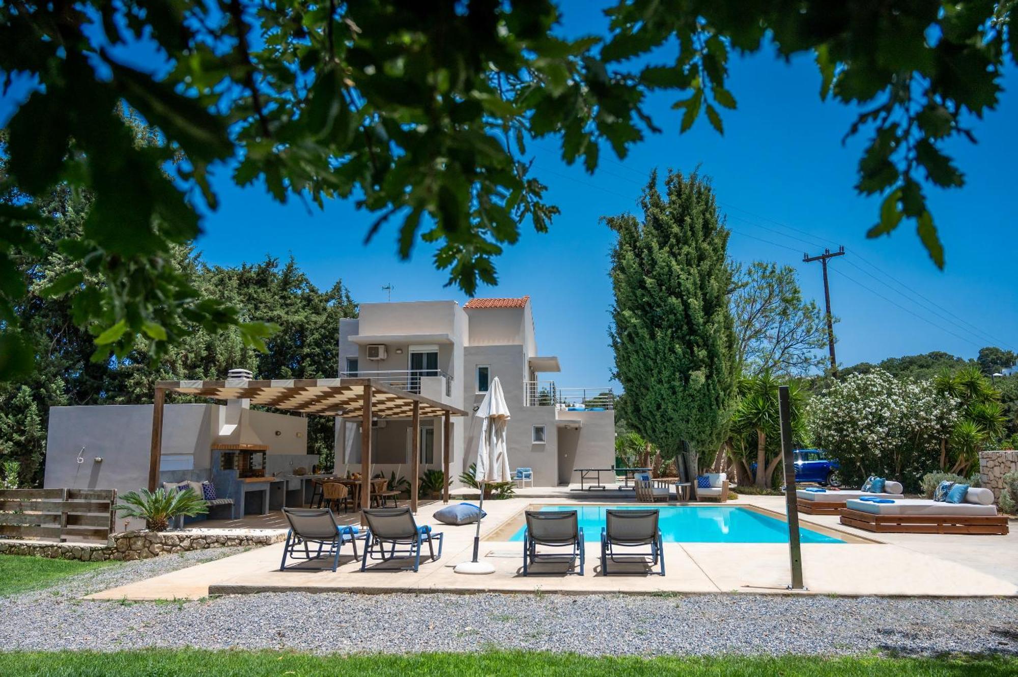 Villa Ellie - Heated Pool, Playground, Garden & Bbq! Vederoi 외부 사진
