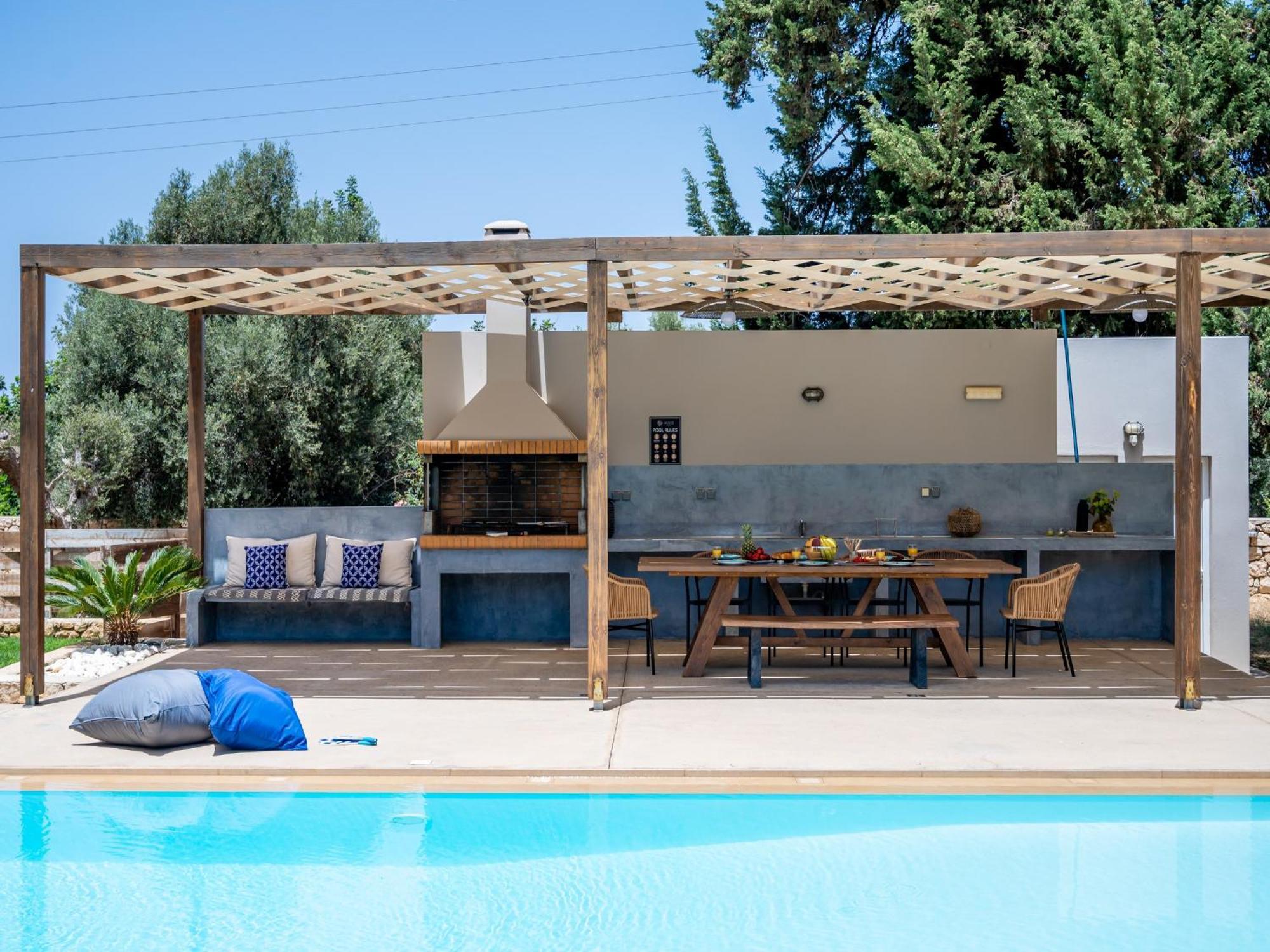 Villa Ellie - Heated Pool, Playground, Garden & Bbq! Vederoi 외부 사진