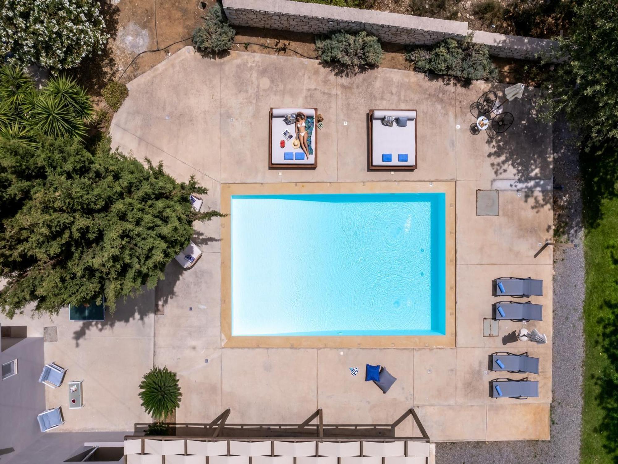 Villa Ellie - Heated Pool, Playground, Garden & Bbq! Vederoi 외부 사진
