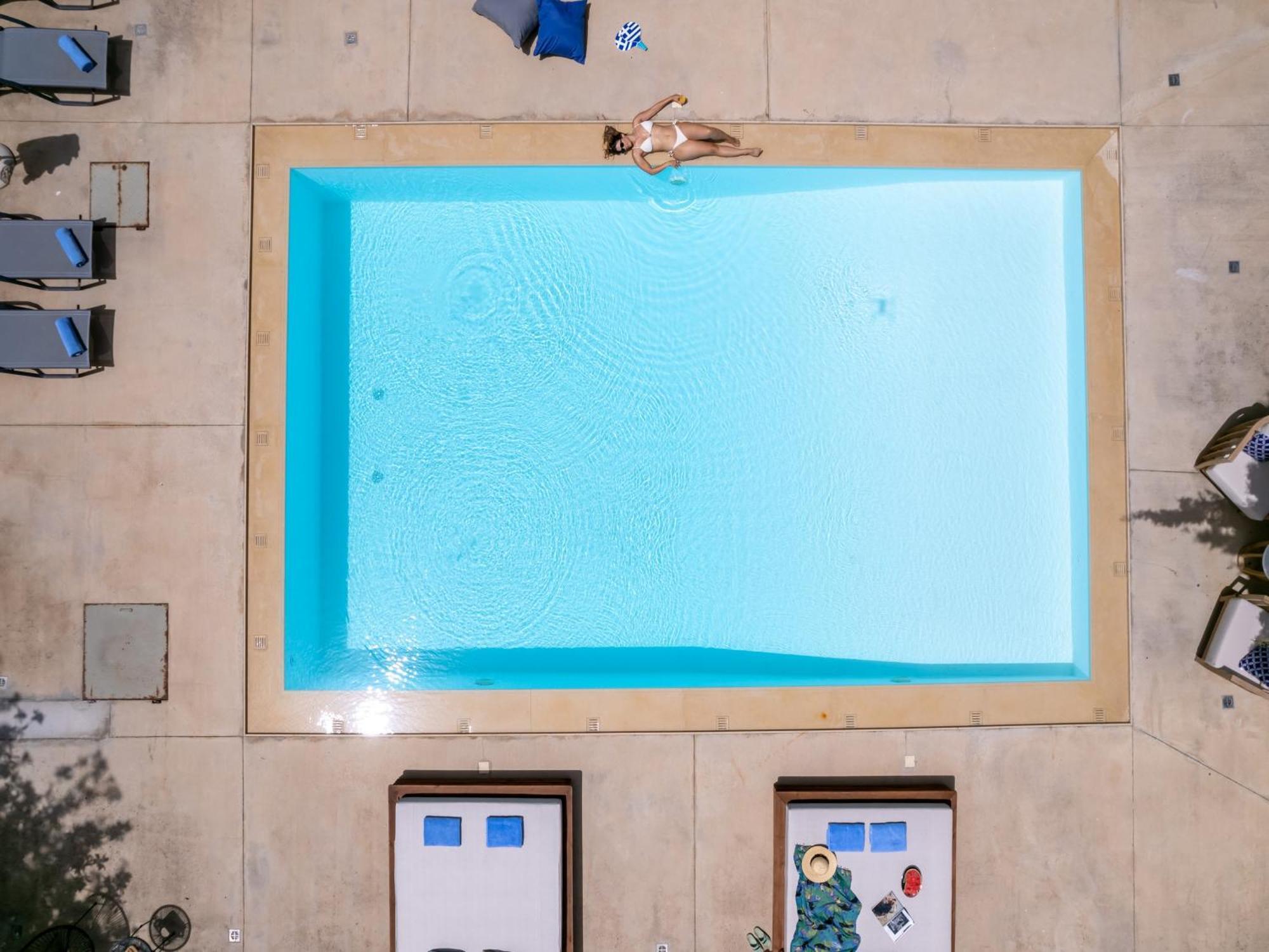 Villa Ellie - Heated Pool, Playground, Garden & Bbq! Vederoi 외부 사진