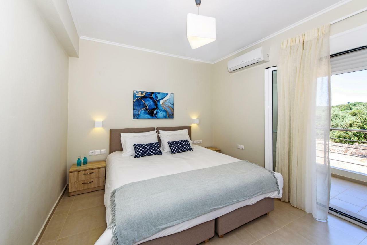 Villa Ellie - Heated Pool, Playground, Garden & Bbq! Vederoi 외부 사진