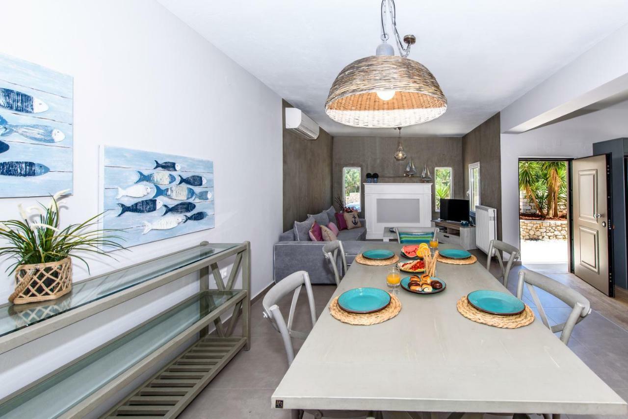 Villa Ellie - Heated Pool, Playground, Garden & Bbq! Vederoi 외부 사진