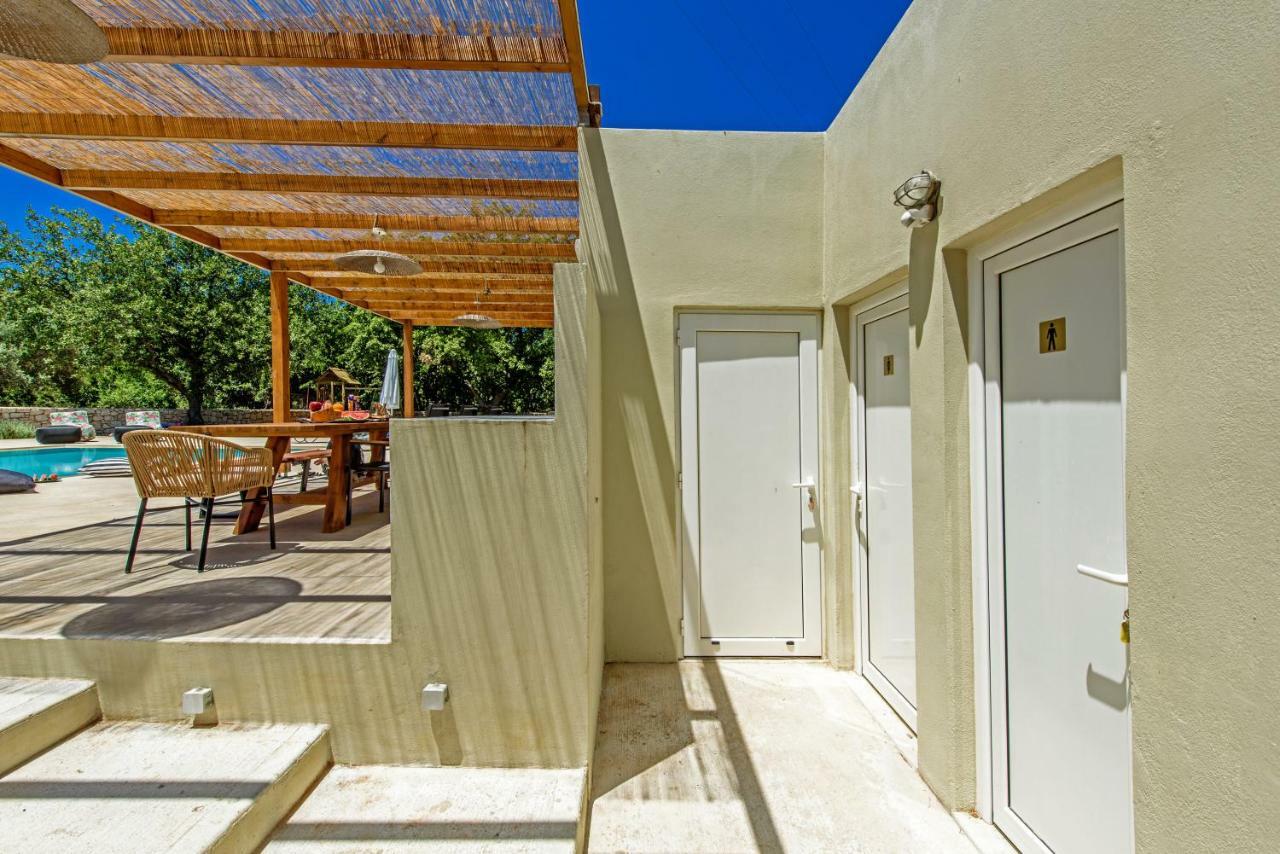 Villa Ellie - Heated Pool, Playground, Garden & Bbq! Vederoi 외부 사진